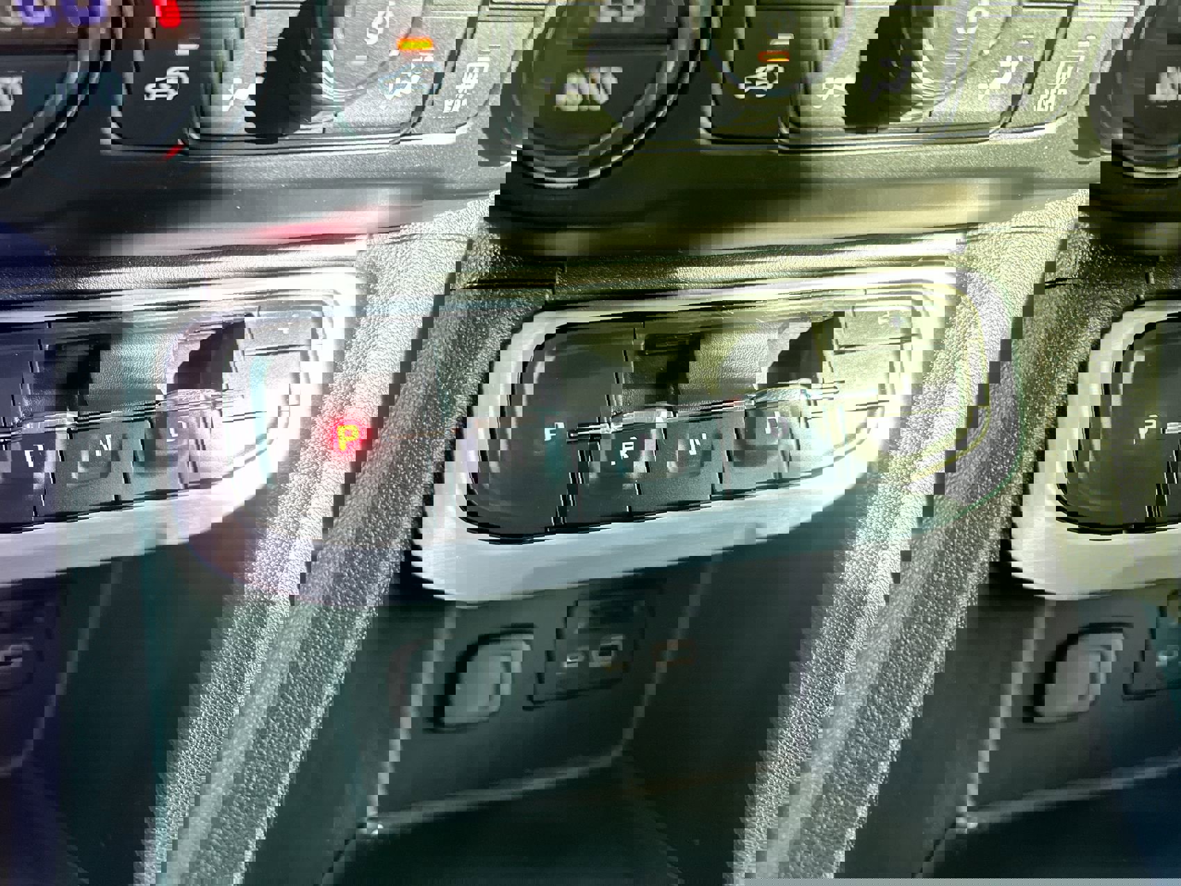 Used 2021 GMC Acadia SLT image 20