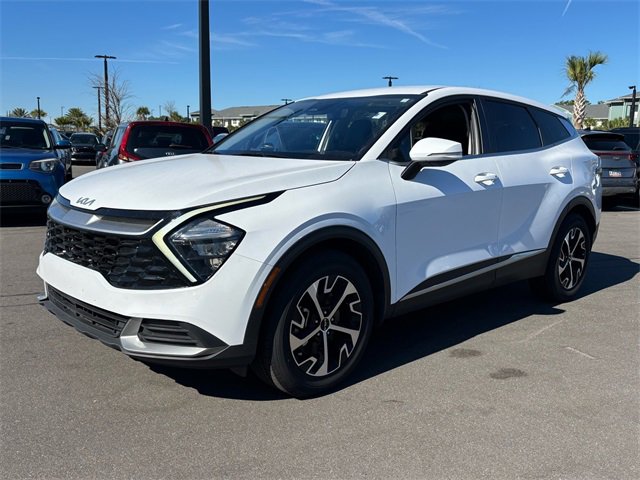 Used 2023 Kia Sportage EX image 3