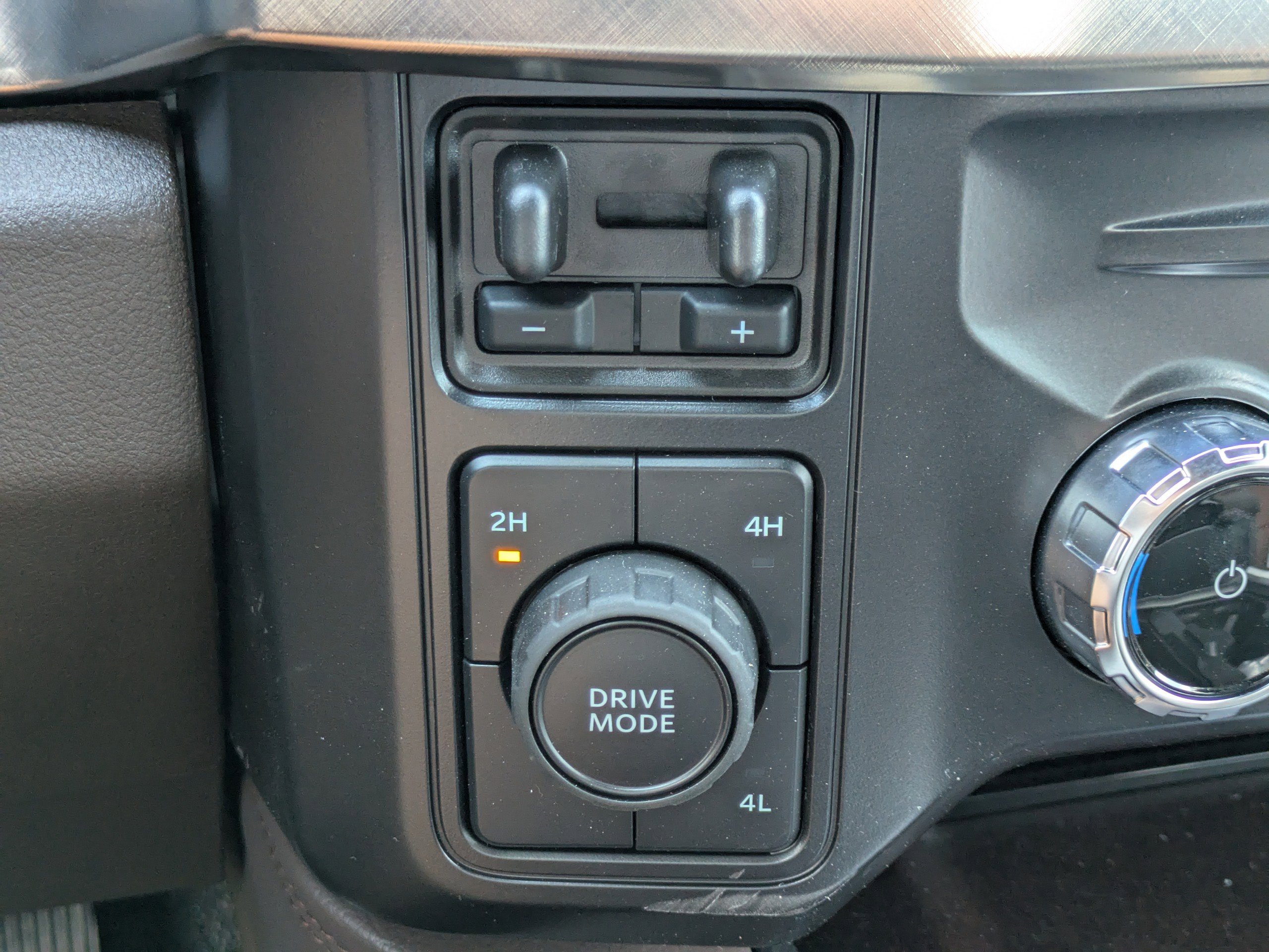 Certified 2026 Ford F450 King Ranch w/ Chrome Package image 28