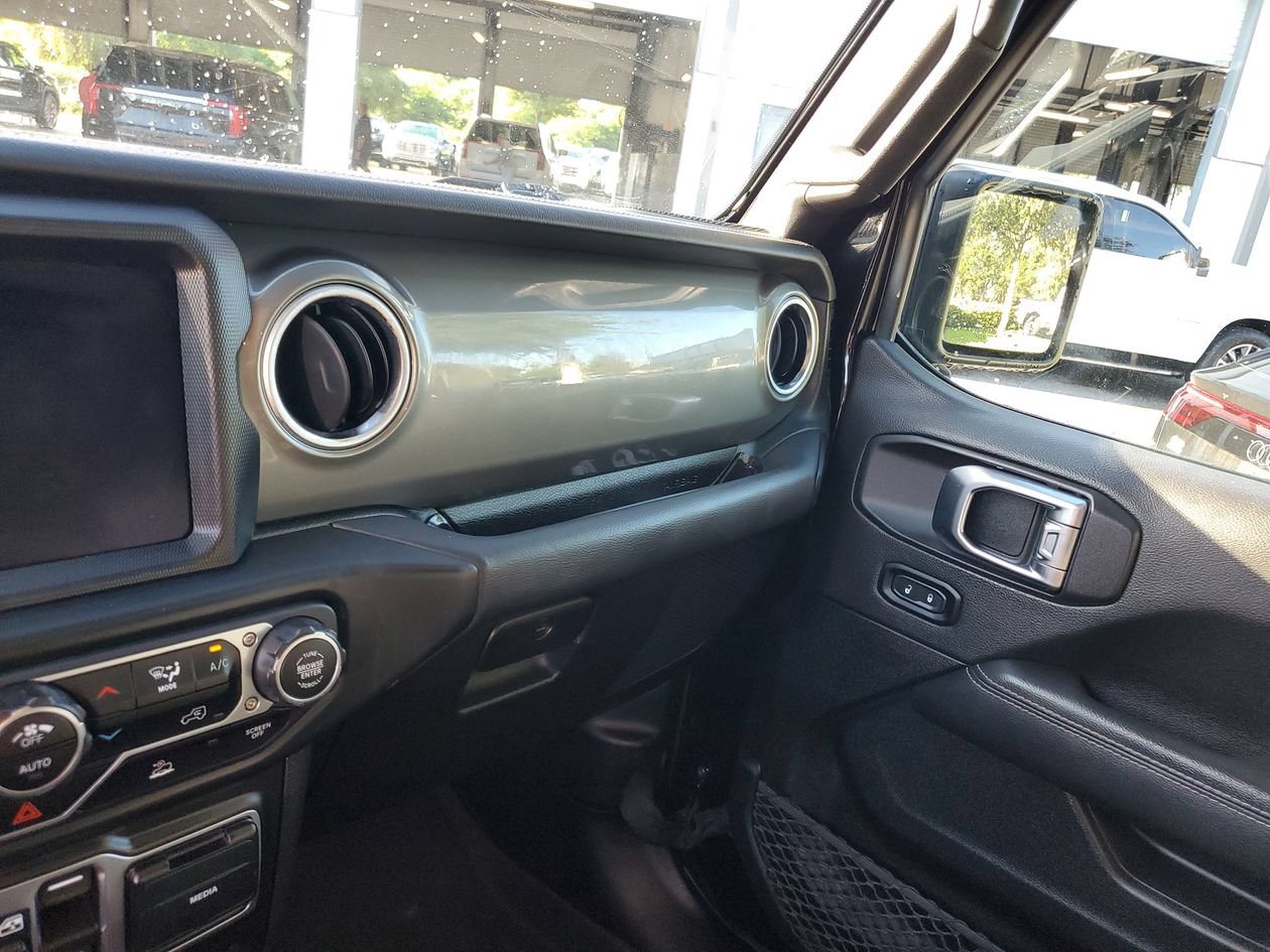 Used 2023 Jeep Gladiator Overland AWD/4WD image 25