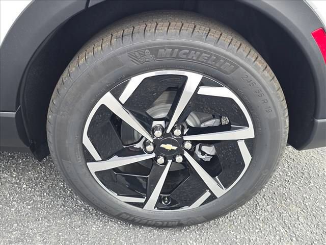 New 2026 Chevrolet Equinox EV LT image 19