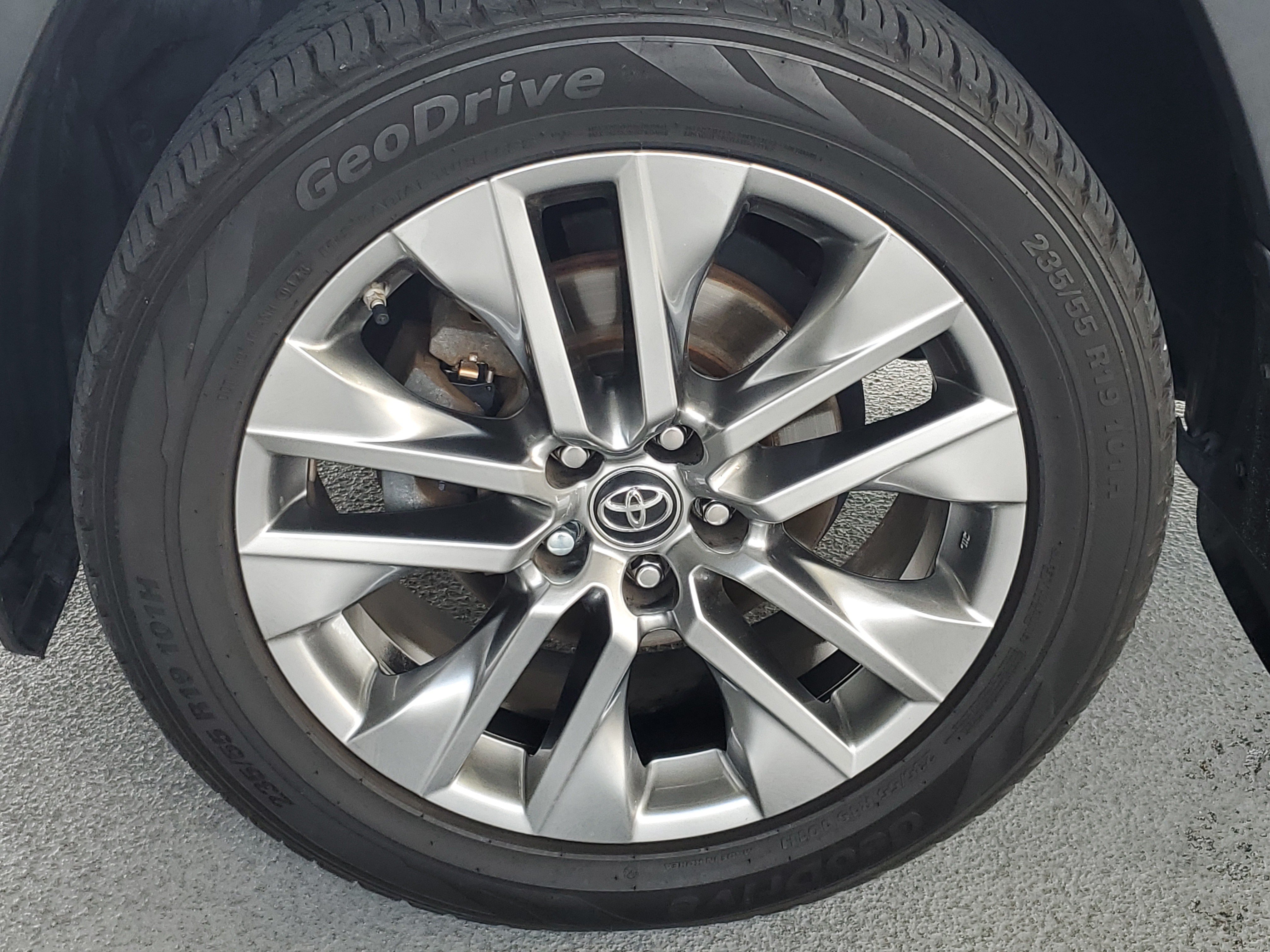 Used 2019 Toyota RAV4 Limited w/ All Weather Liner Package AWD/4WD image 5