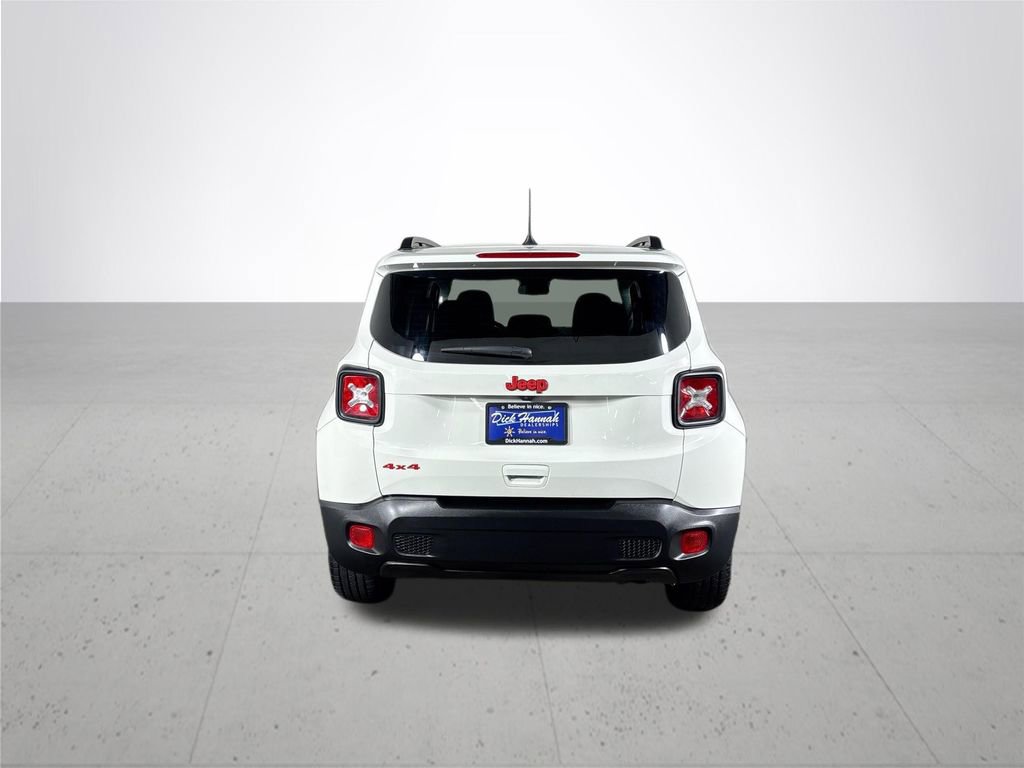 Certified 2023 Jeep Renegade Latitude w/ Sun/Sound Group AWD/4WD image 8