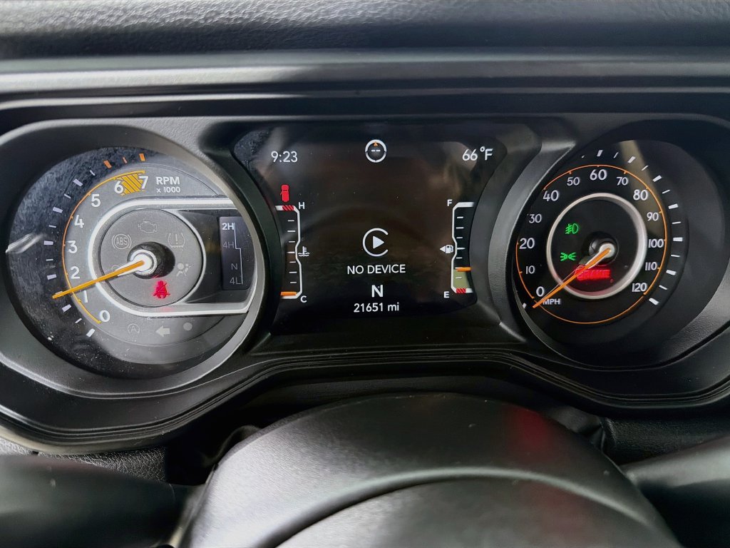 Used 2024 Jeep Wrangler Unlimited Sport AWD/4WD image 12