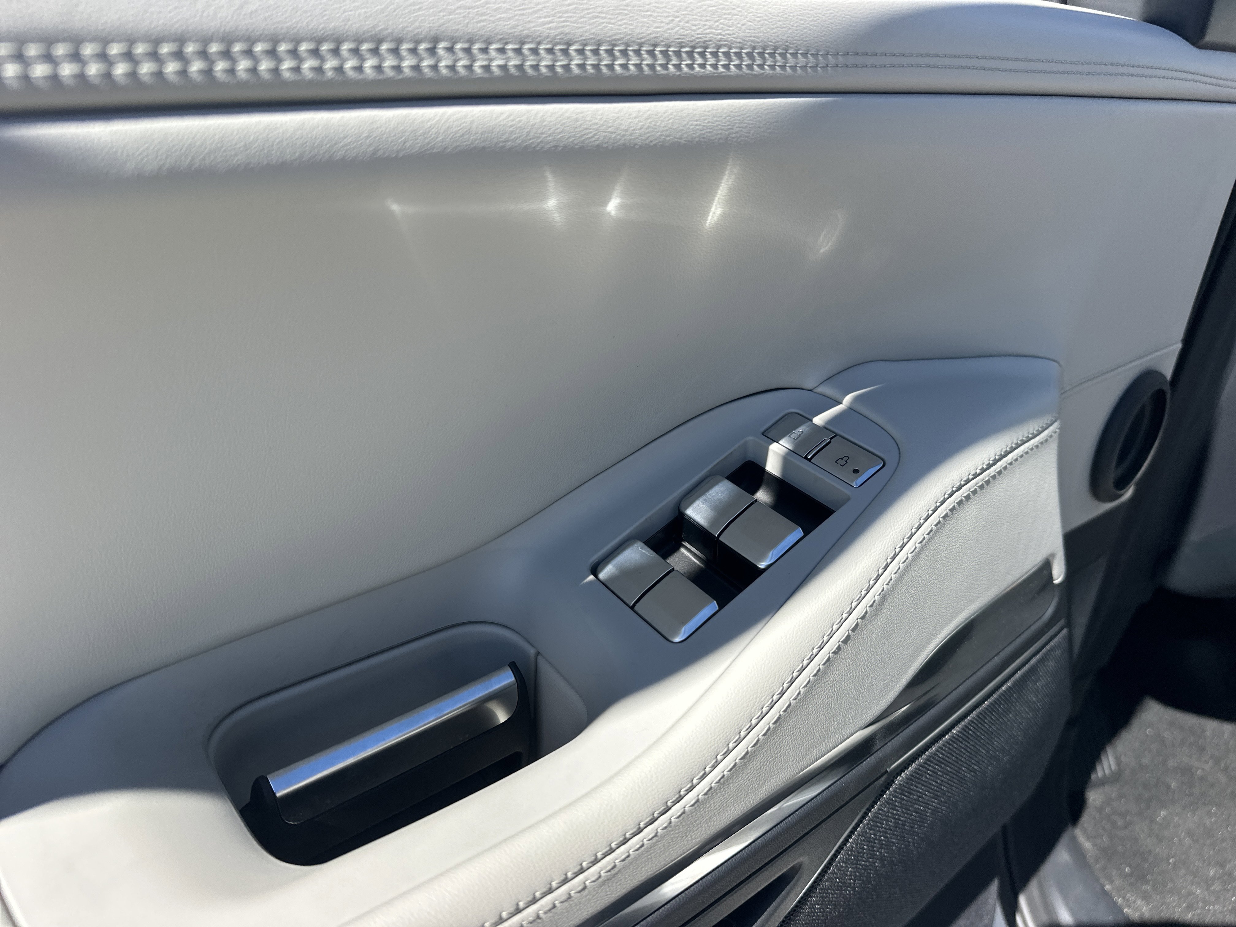 New 2026 Lincoln Navigator Reserve AWD/4WD image 18