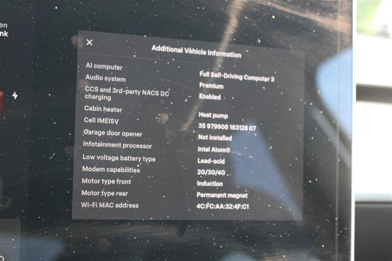 Used 2022 Tesla Model Y Long Range AWD/4WD image 17