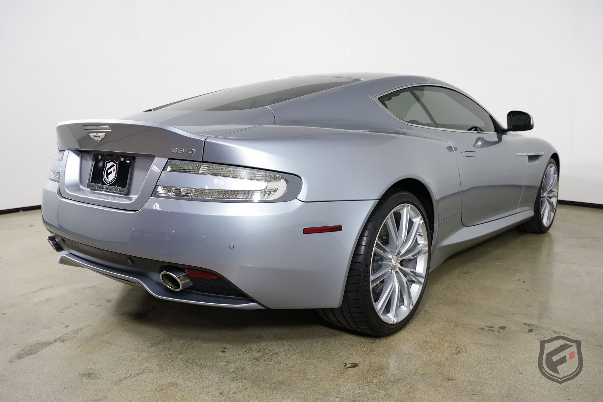 Used 2014 Aston Martin DB9 Coupe image 9