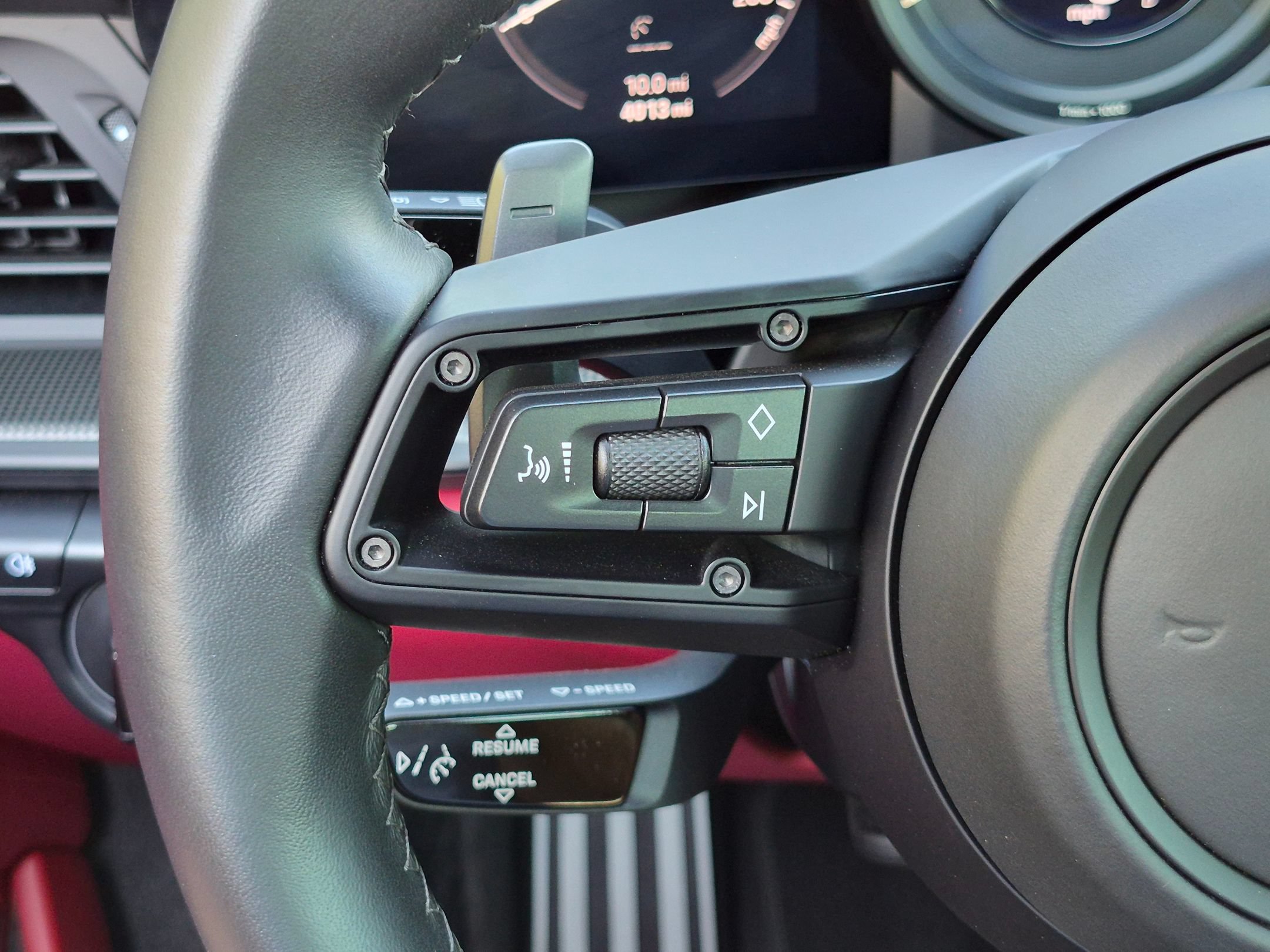 Certified 2024 Porsche 911 Targa 4 GTS AWD/4WD image 9