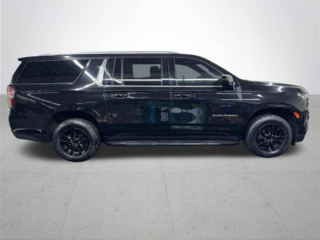 Used 2022 Chevrolet Suburban LT image 8