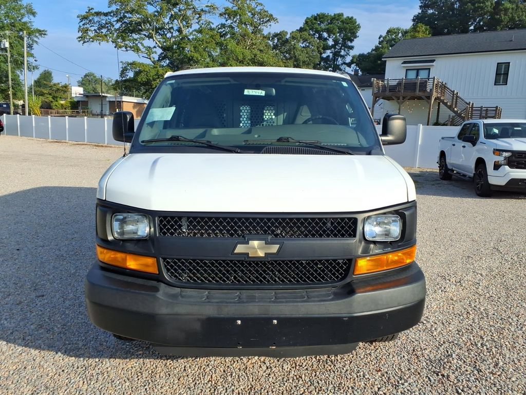 Used 2016 Chevrolet Express 2500 RWD image 2