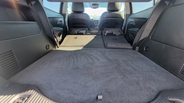 Used 2020 Chevrolet Trax LT w/ Sun & Sound Package image 45