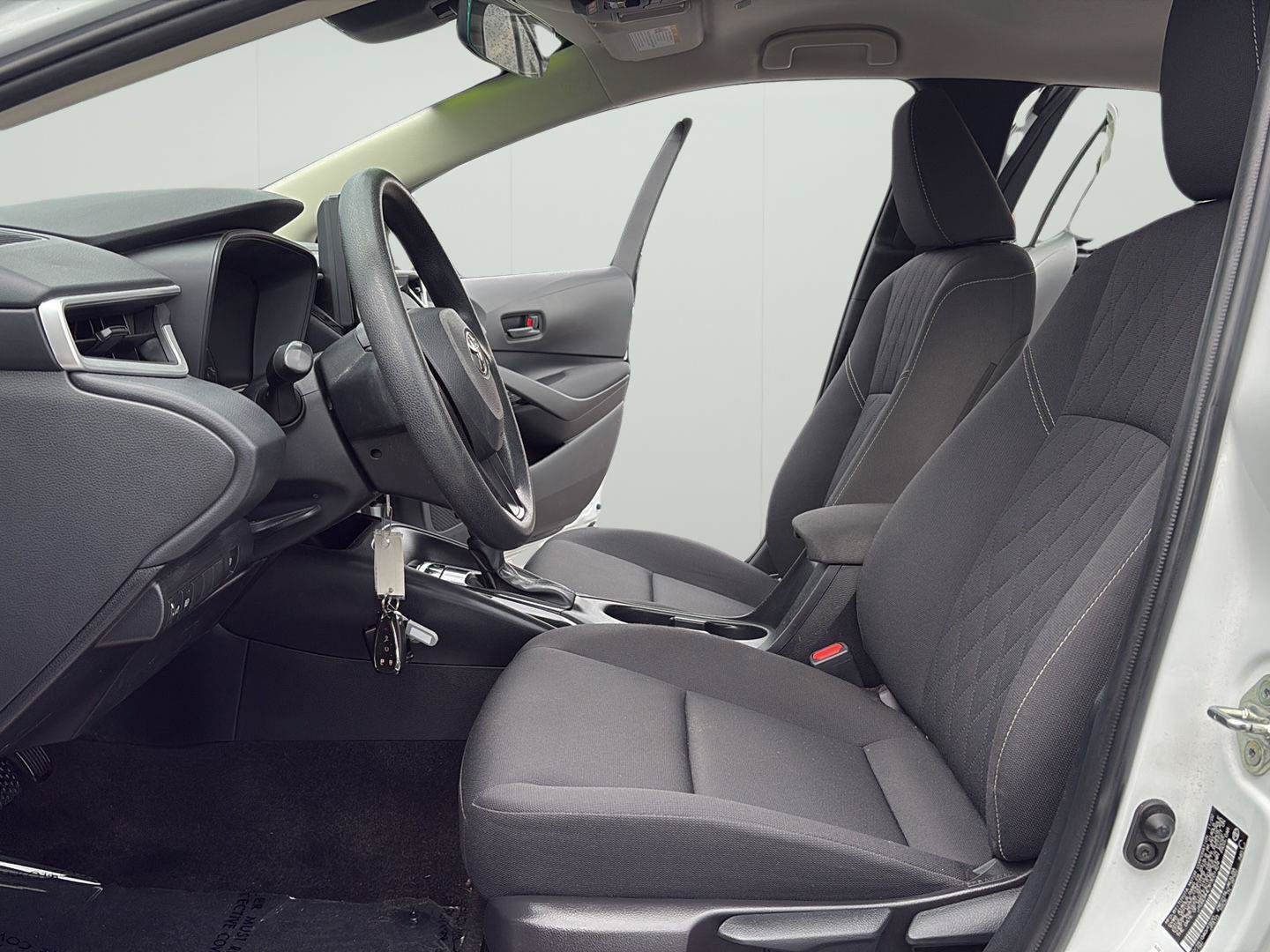Used 2023 Toyota Corolla LE AWD/4WD image 19