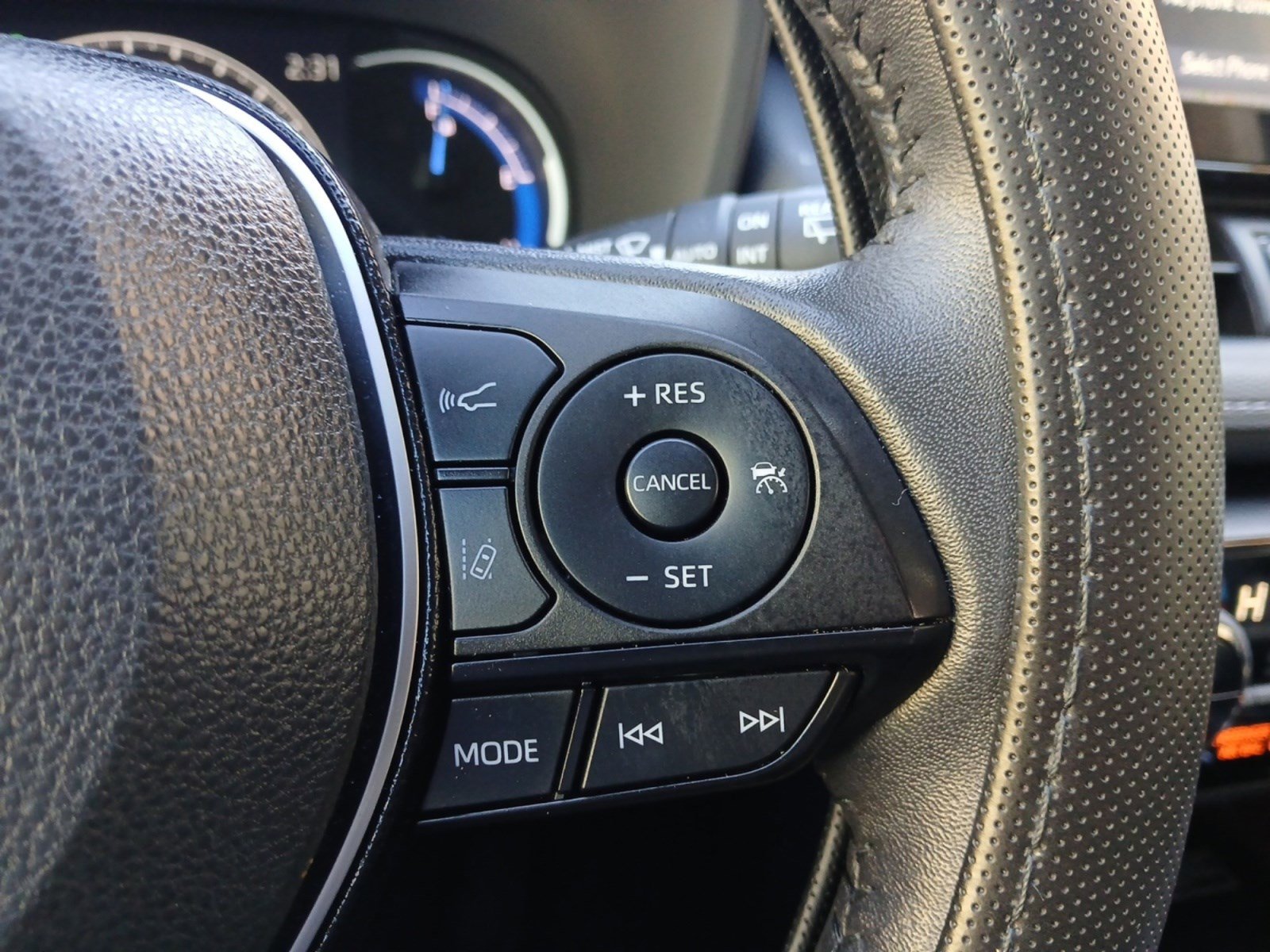 Used 2021 Toyota RAV4 Limited image 18