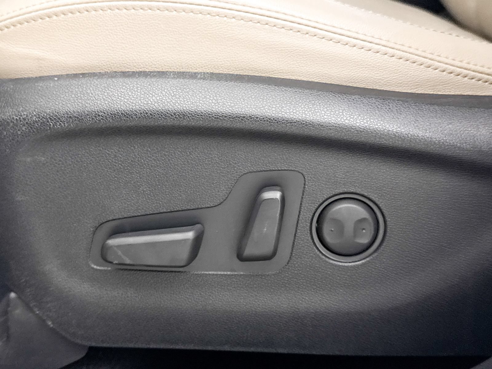 Used 2020 Kia Sorento EX FWD image 22