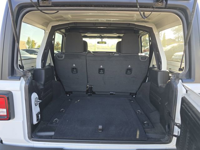 Used 2021 Jeep Wrangler Unlimited Sahara w/ Cold Weather Group image 27