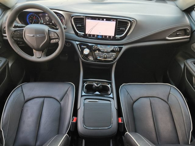 Certified 2023 Chrysler Pacifica Limited w/ S Appearance Package AWD/4WD image 27
