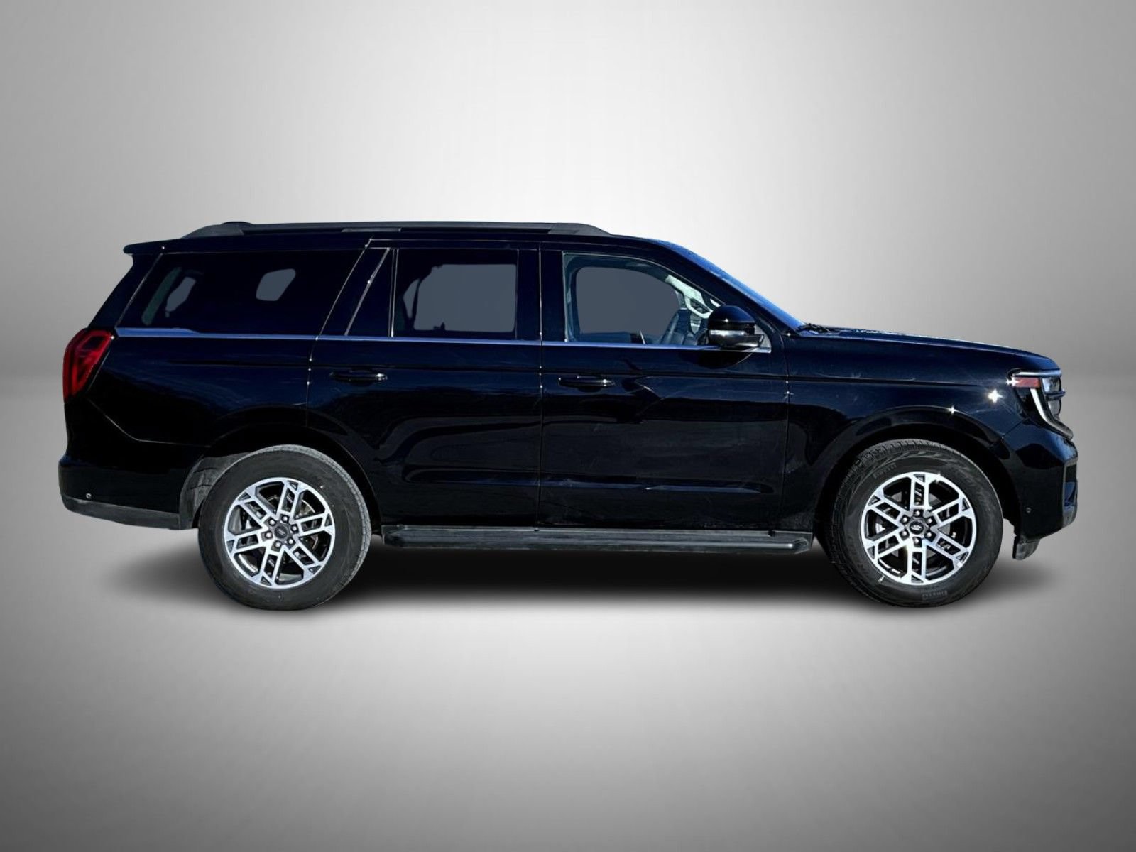 Used 2025 Ford Expedition Active AWD/4WD image 4