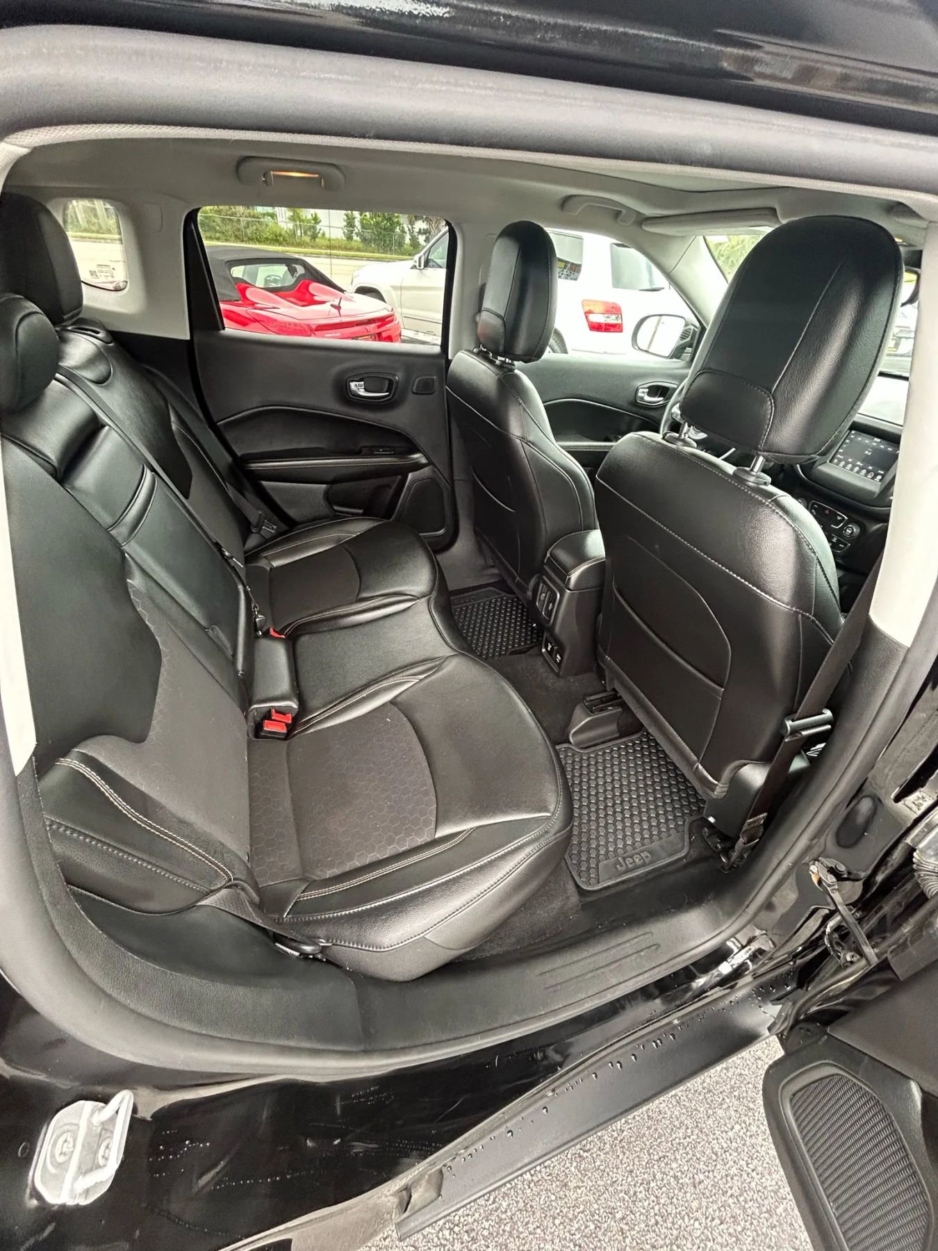 Used 2019 Jeep Compass Latitude w/ Cold Weather Group image 18