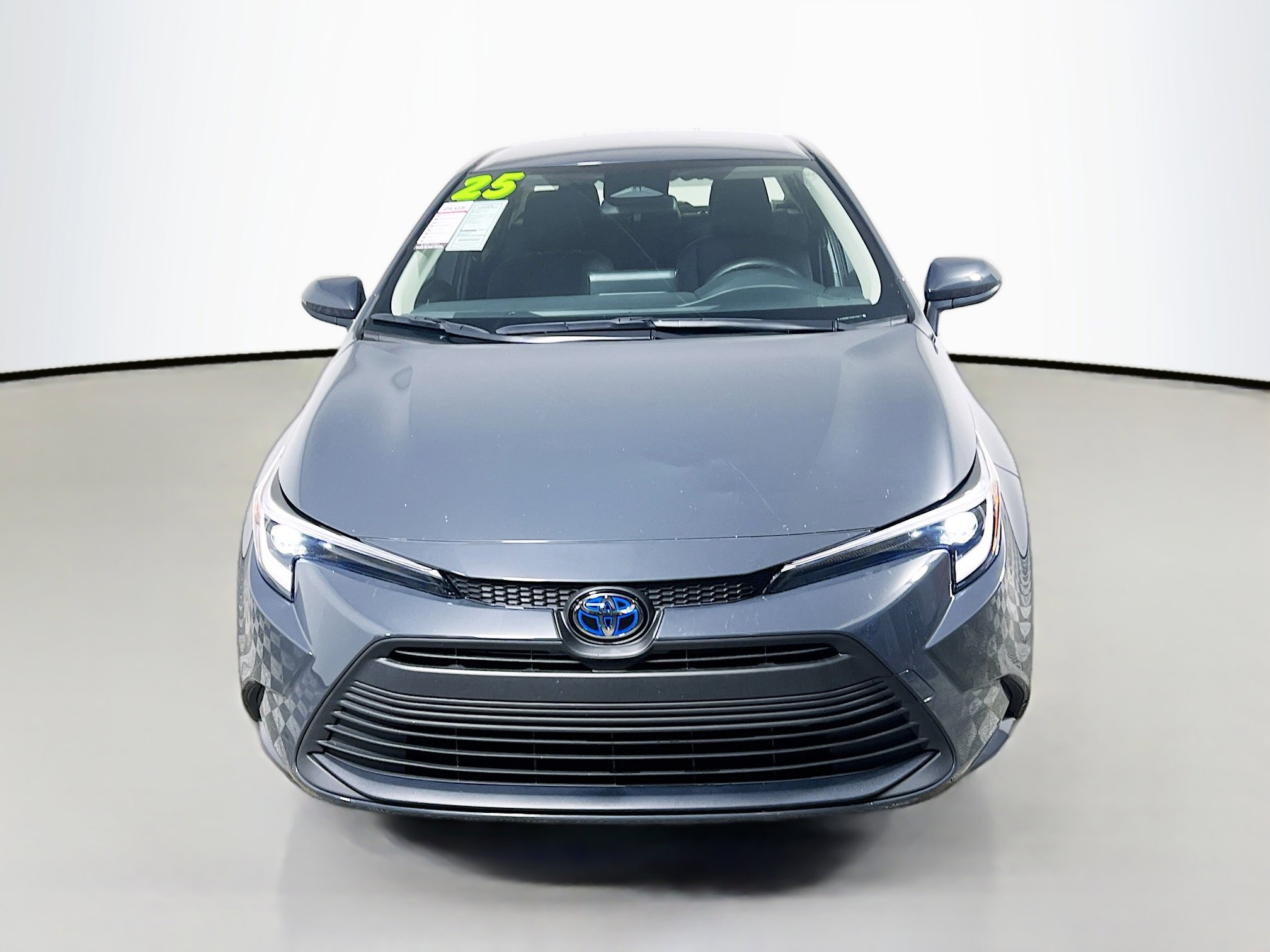 Used 2025 Toyota Corolla LE w/ LE Premium Package image 11