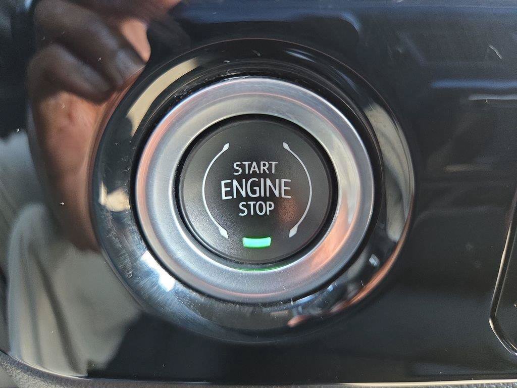 Used 2023 Chevrolet Silverado 1500 LT AWD/4WD image 20