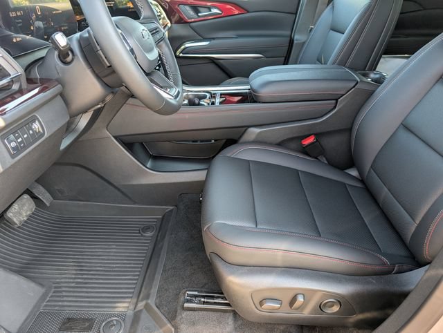 New 2026 Chevrolet Traverse Z71 w/ LPO, Floor Liner Package AWD/4WD image 15