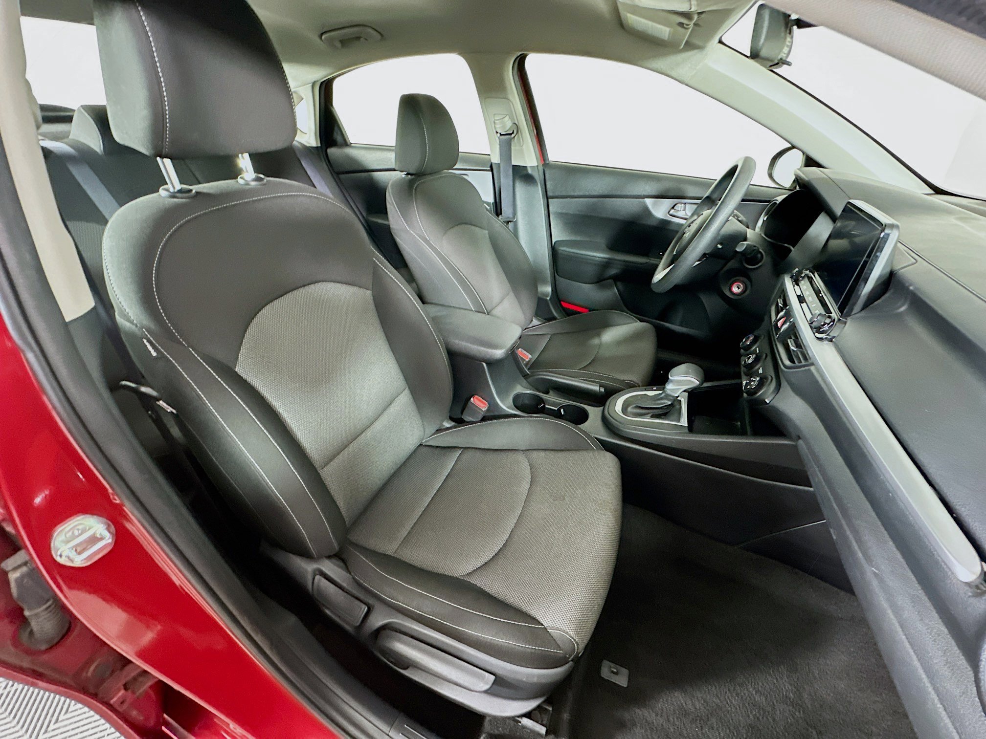 Used 2024 Kia Forte LXS image 28