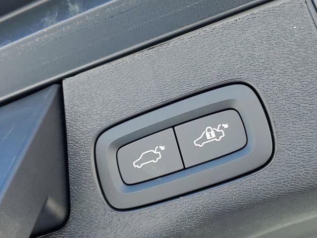 New 2026 Volvo XC60 T8 Ultra w/ Protection Package Premier image 31