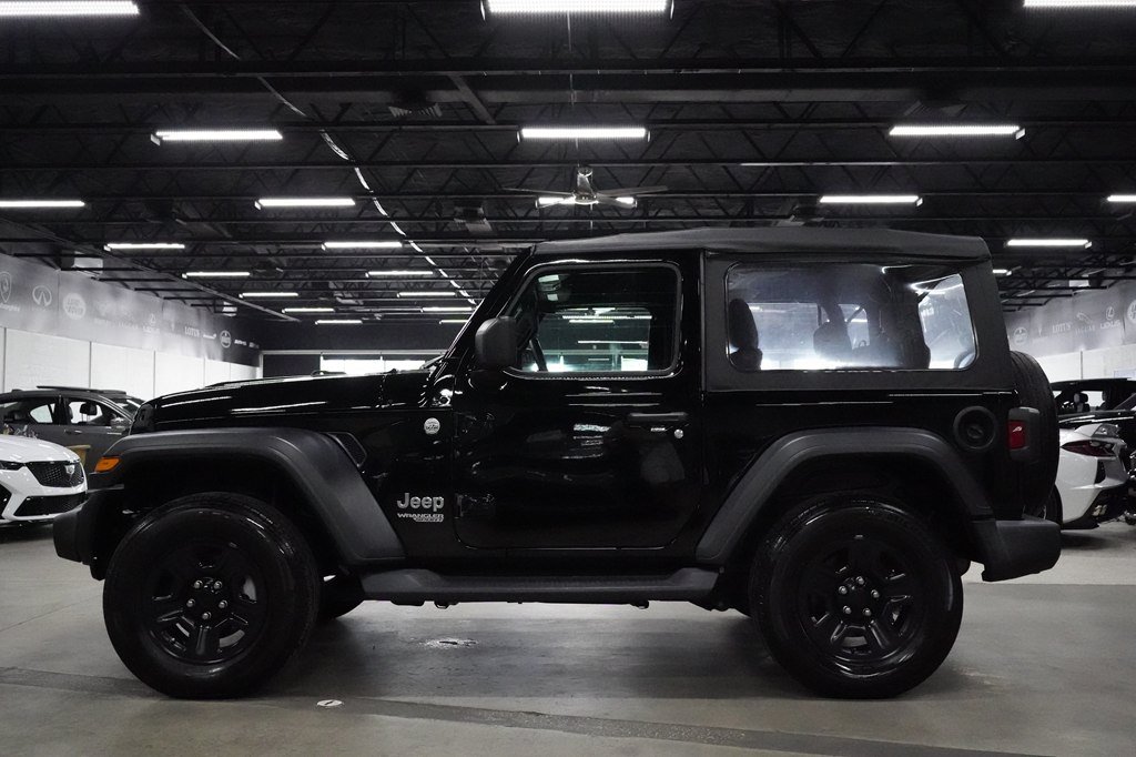 Used 2020 Jeep Wrangler Sport AWD/4WD image 2