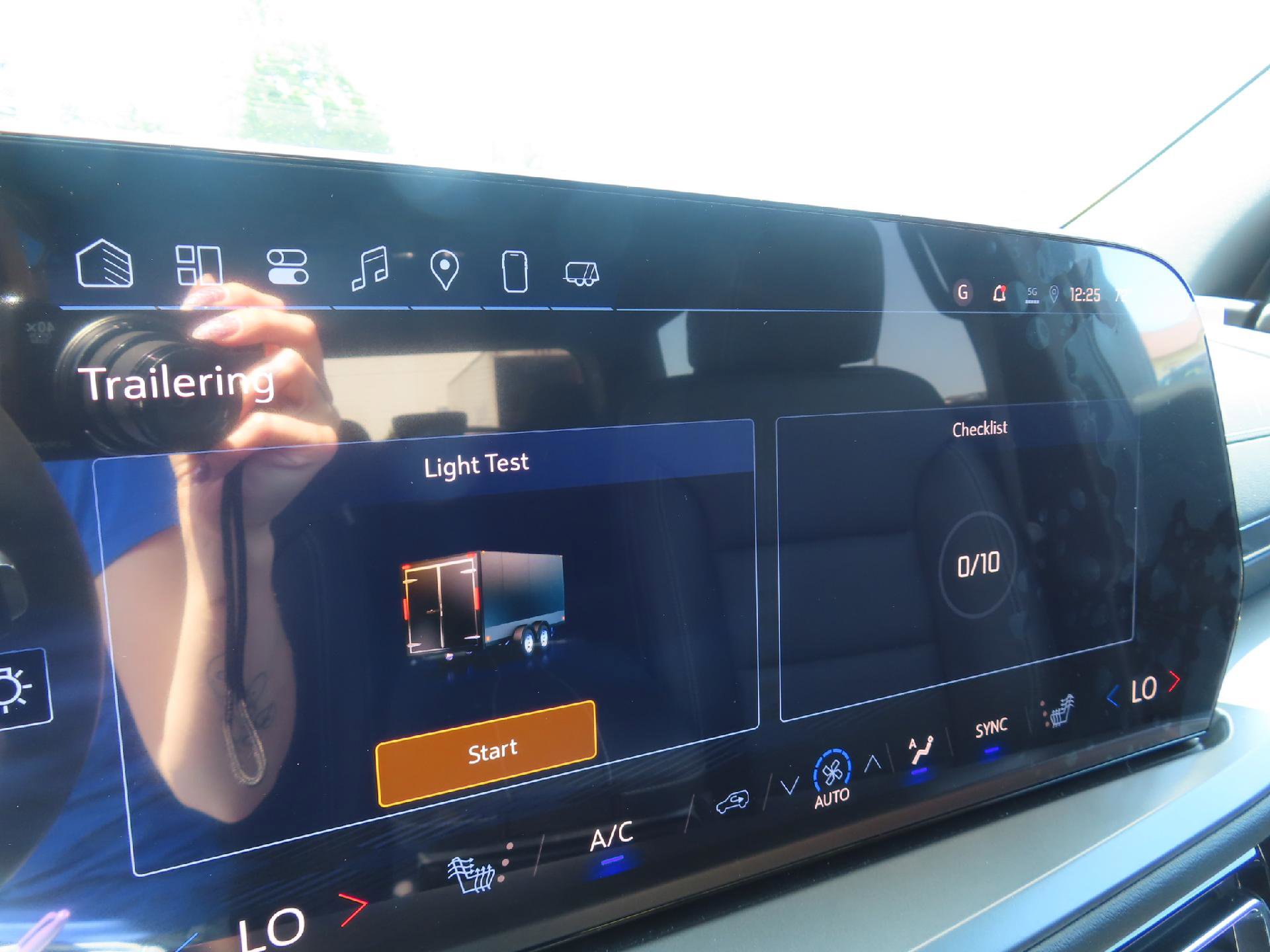 New 2025 Chevrolet Traverse LT w/ LPO, Illumination Package image 29