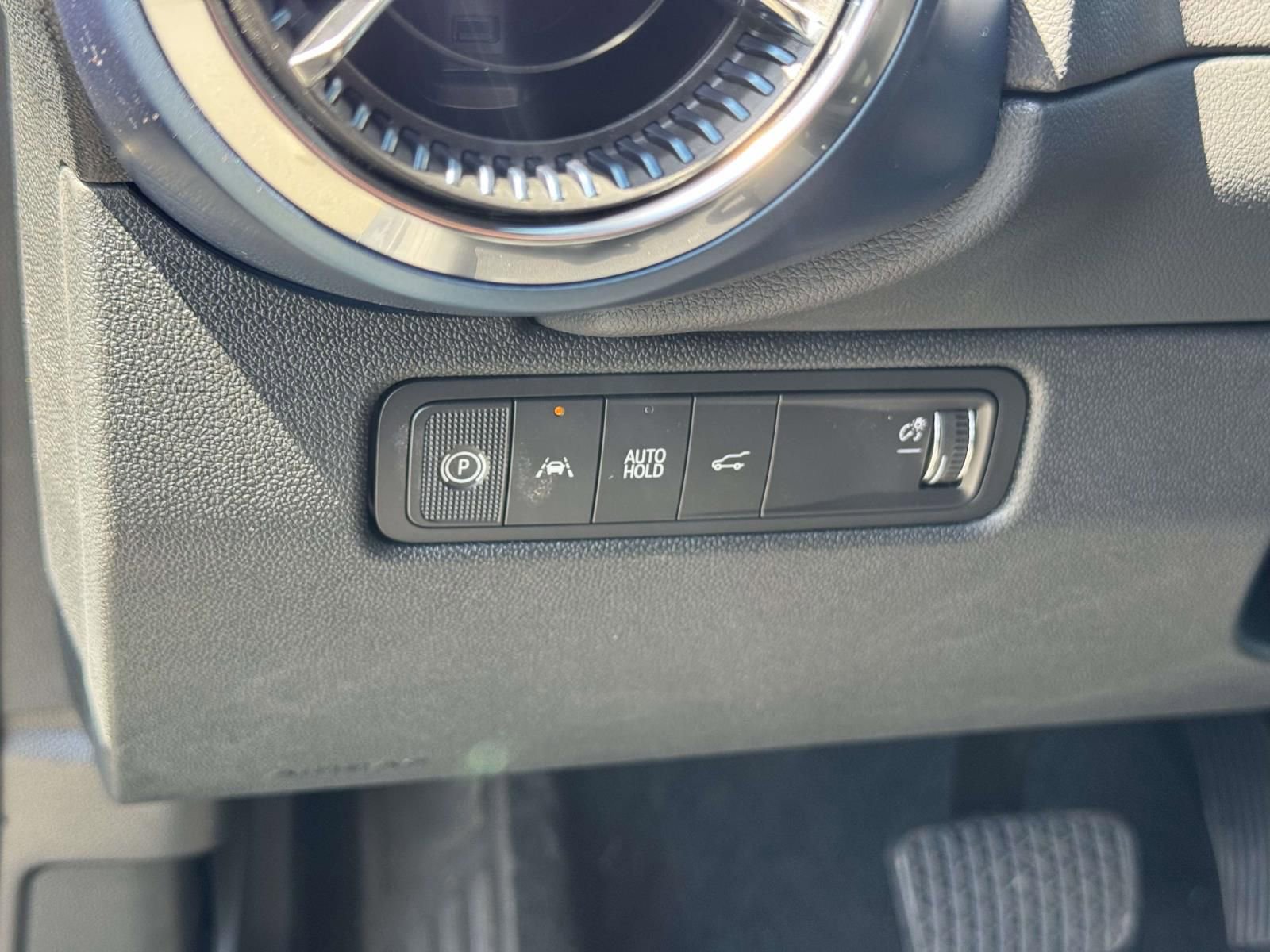 New 2026 Chevrolet Equinox EV LT w/ LPO, Blackout Package FWD image 15