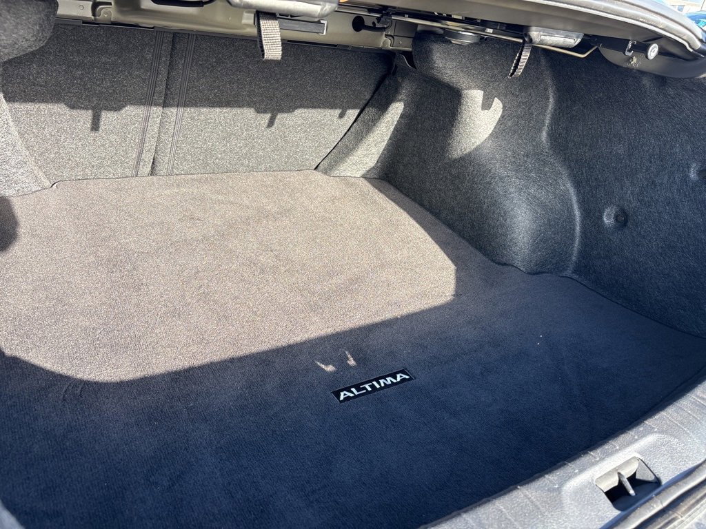 Used 2025 Nissan Altima 2.5 SV image 21