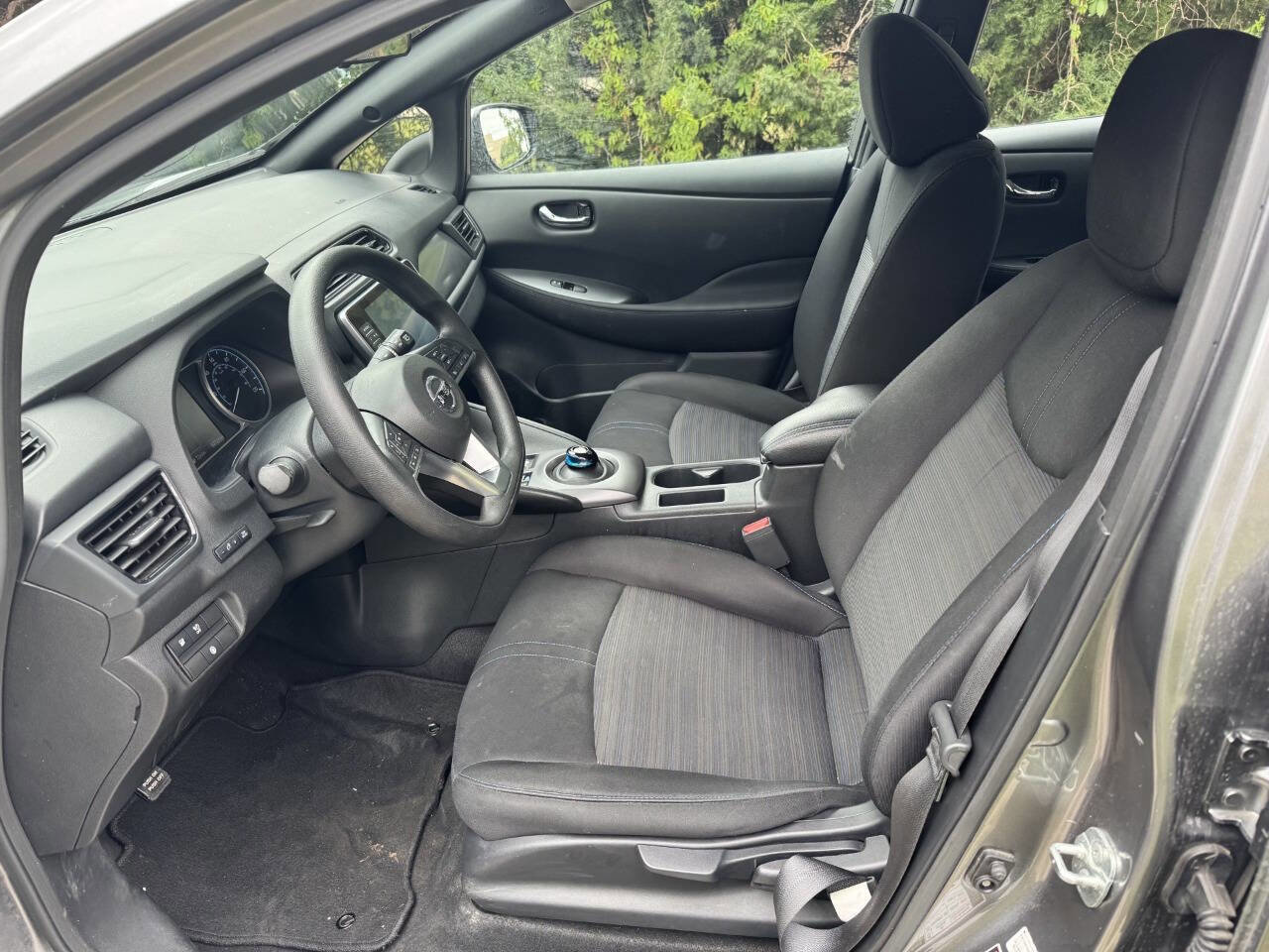 Used 2022 Nissan Leaf S FWD image 9
