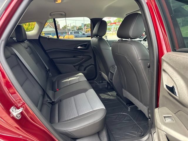 Used 2024 Chevrolet Trax LT w/ Driver Confidence Package FWD image 10