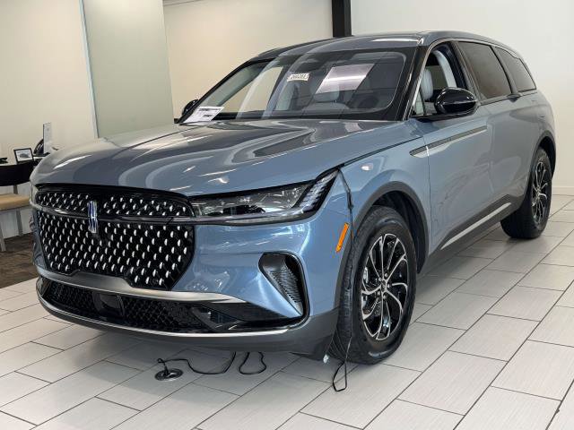 New 2026 Lincoln Nautilus Premier AWD/4WD image 2