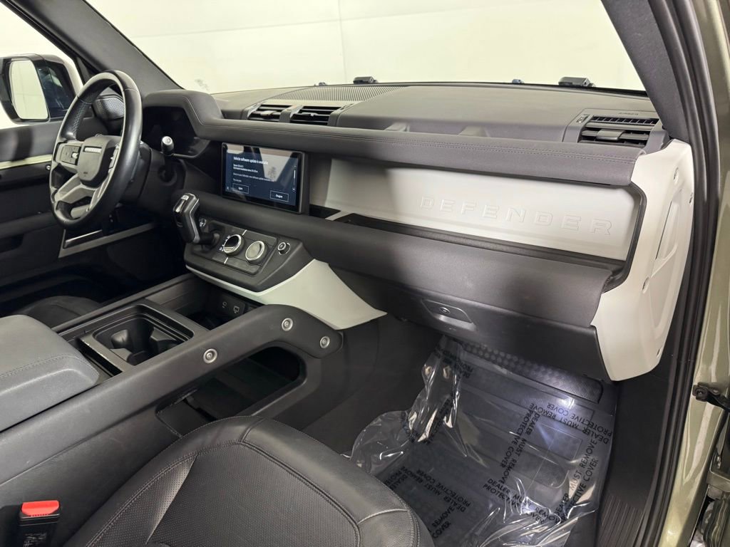 Used 2023 Land Rover Defender 110 S image 30