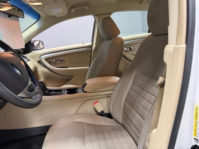 Used 2013 Ford Taurus SE FWD image 16