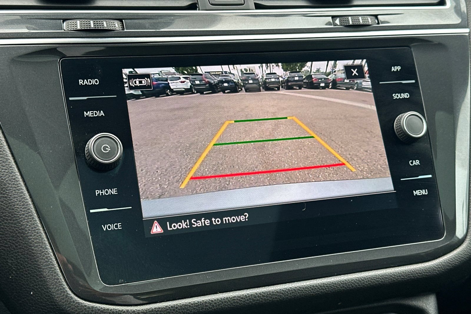 Used 2023 Volkswagen Tiguan SE FWD image 20