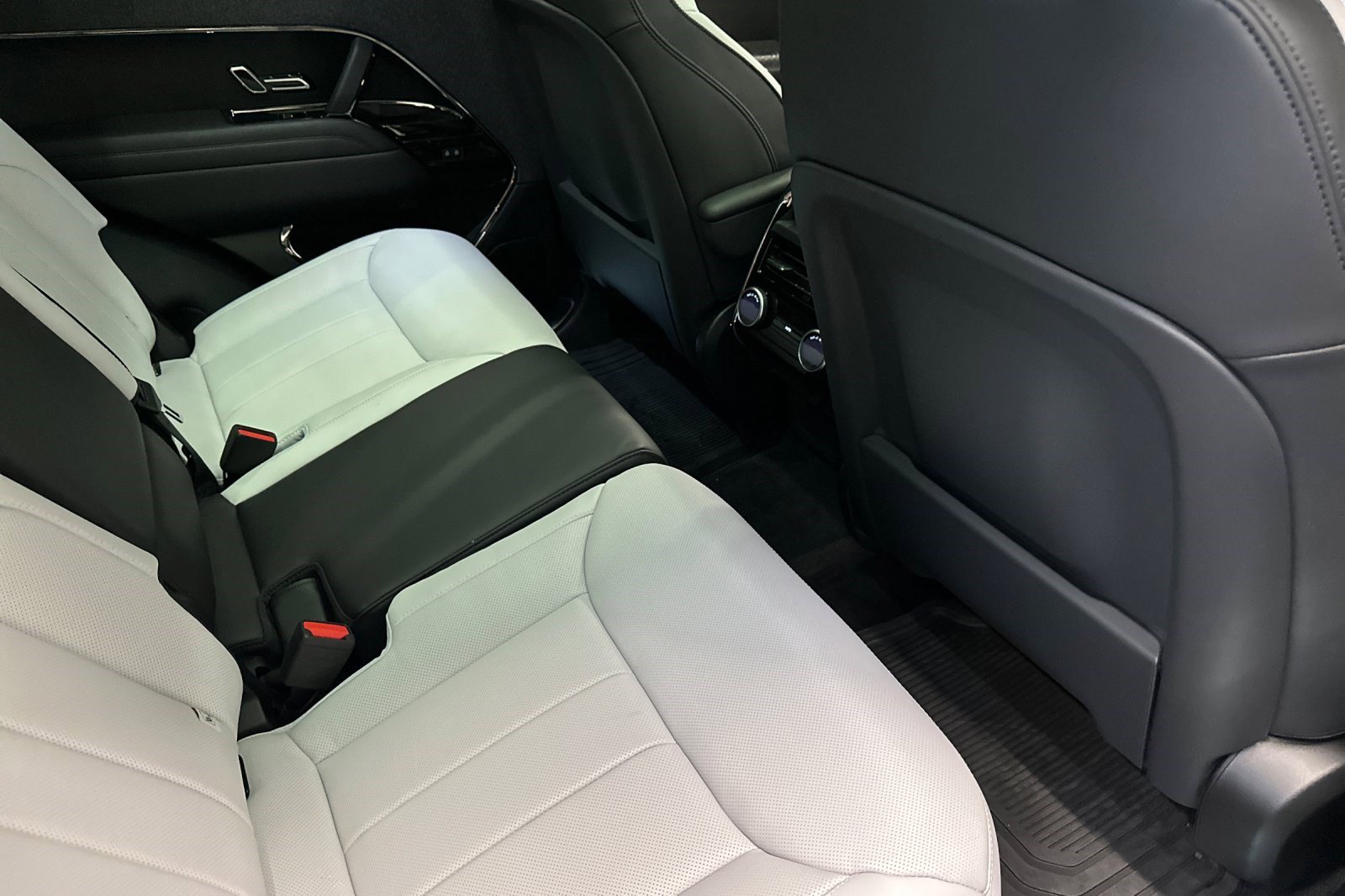 Used 2025 Land Rover Range Rover Sport Dynamic SE image 29