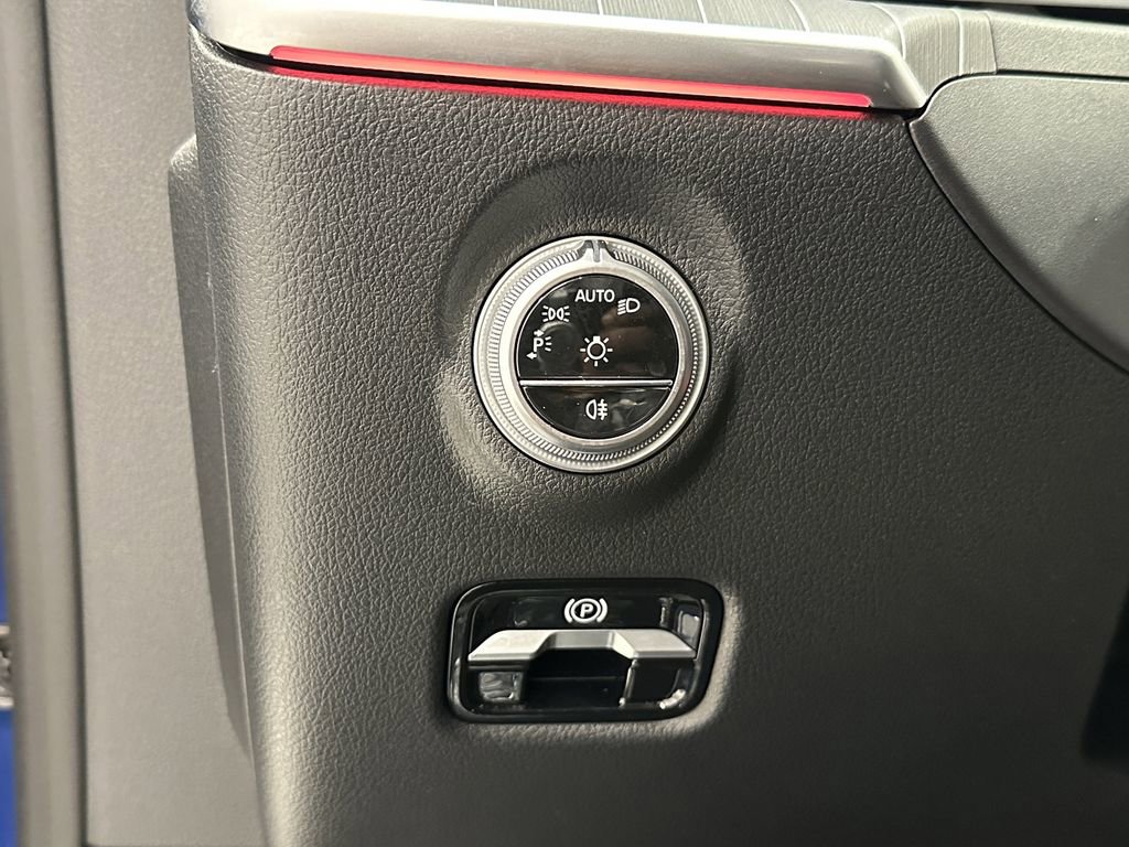 Certified 2024 Mercedes-Benz CLE 300 4MATIC Coupe image 31