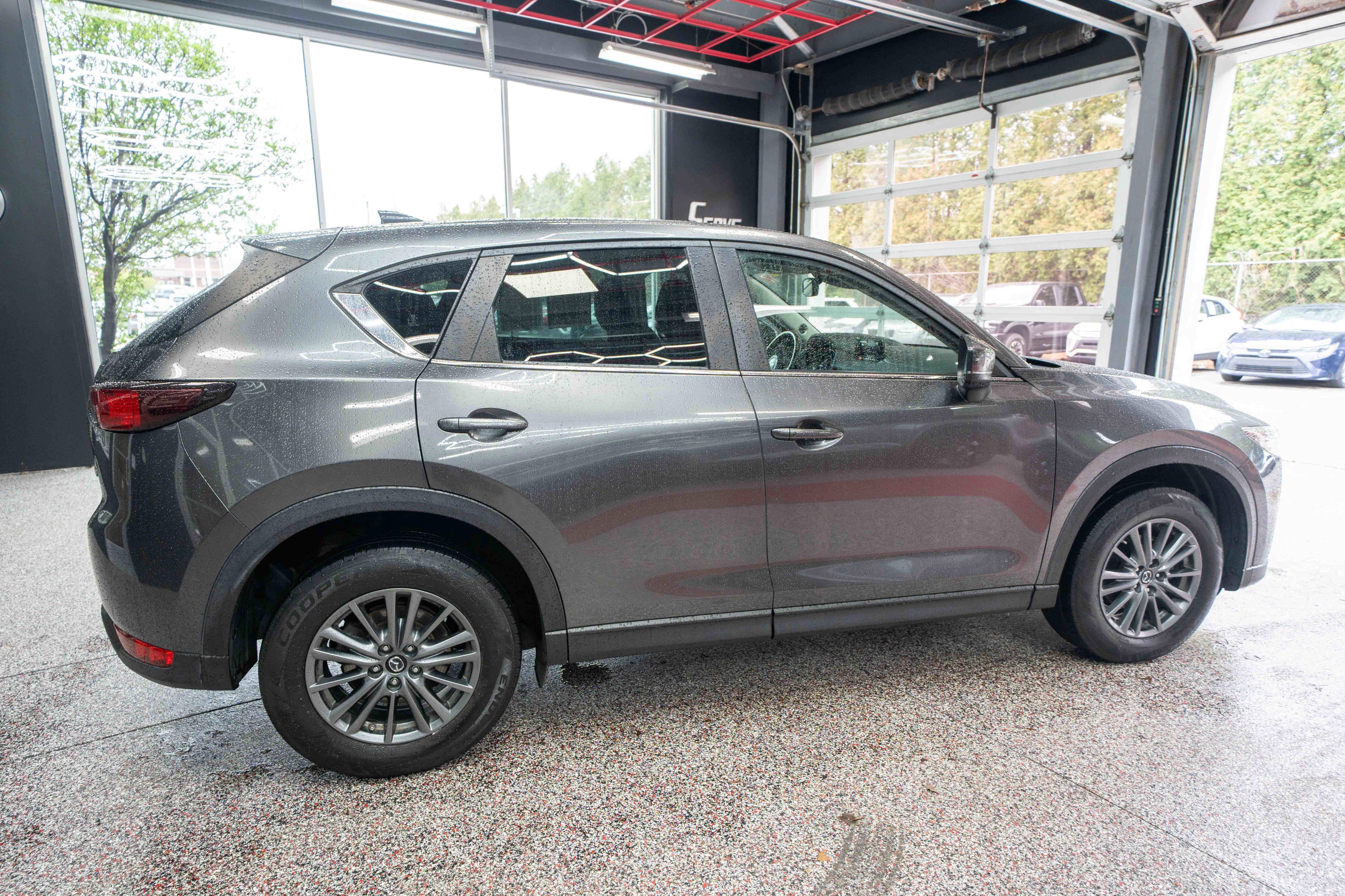 Used 2017 MAZDA CX-5 Touring w/ Preferred Equipment Package image 4