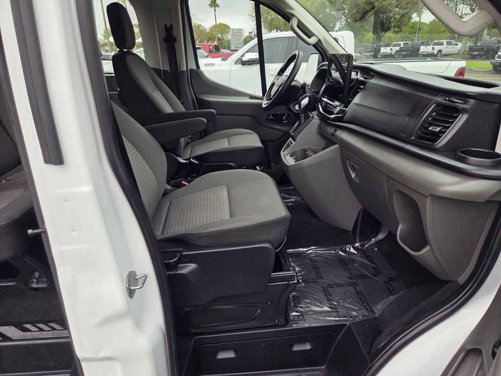 Used 2023 Ford Transit 350 XLT image 30