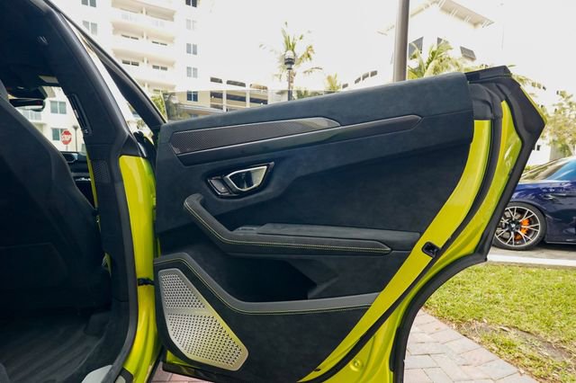 Used 2023 Lamborghini Urus Performante image 94