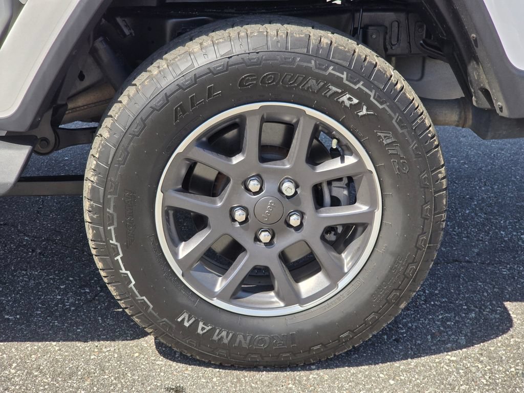 Used 2020 Jeep Gladiator Overland AWD/4WD image 23