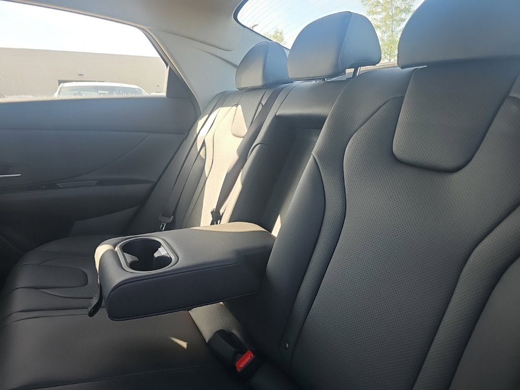 New 2026 Hyundai Elantra Limited FWD image 31