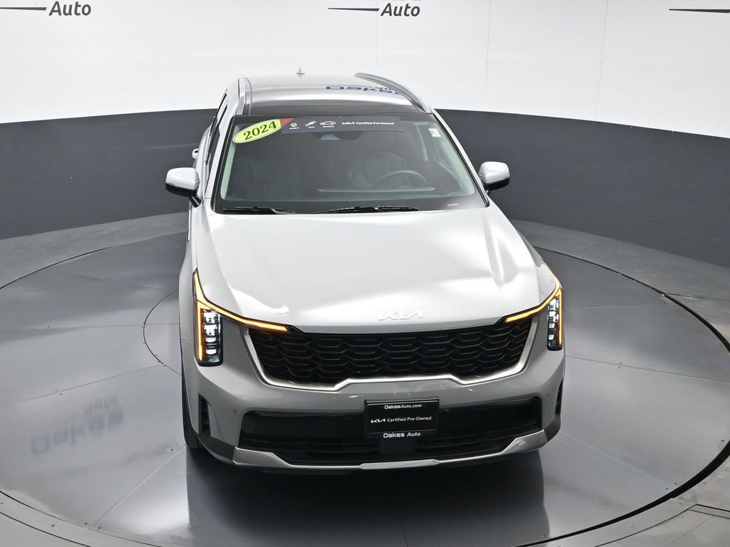 Certified 2024 Kia Sorento EX w/ Panoramic Sunroof Package image 51