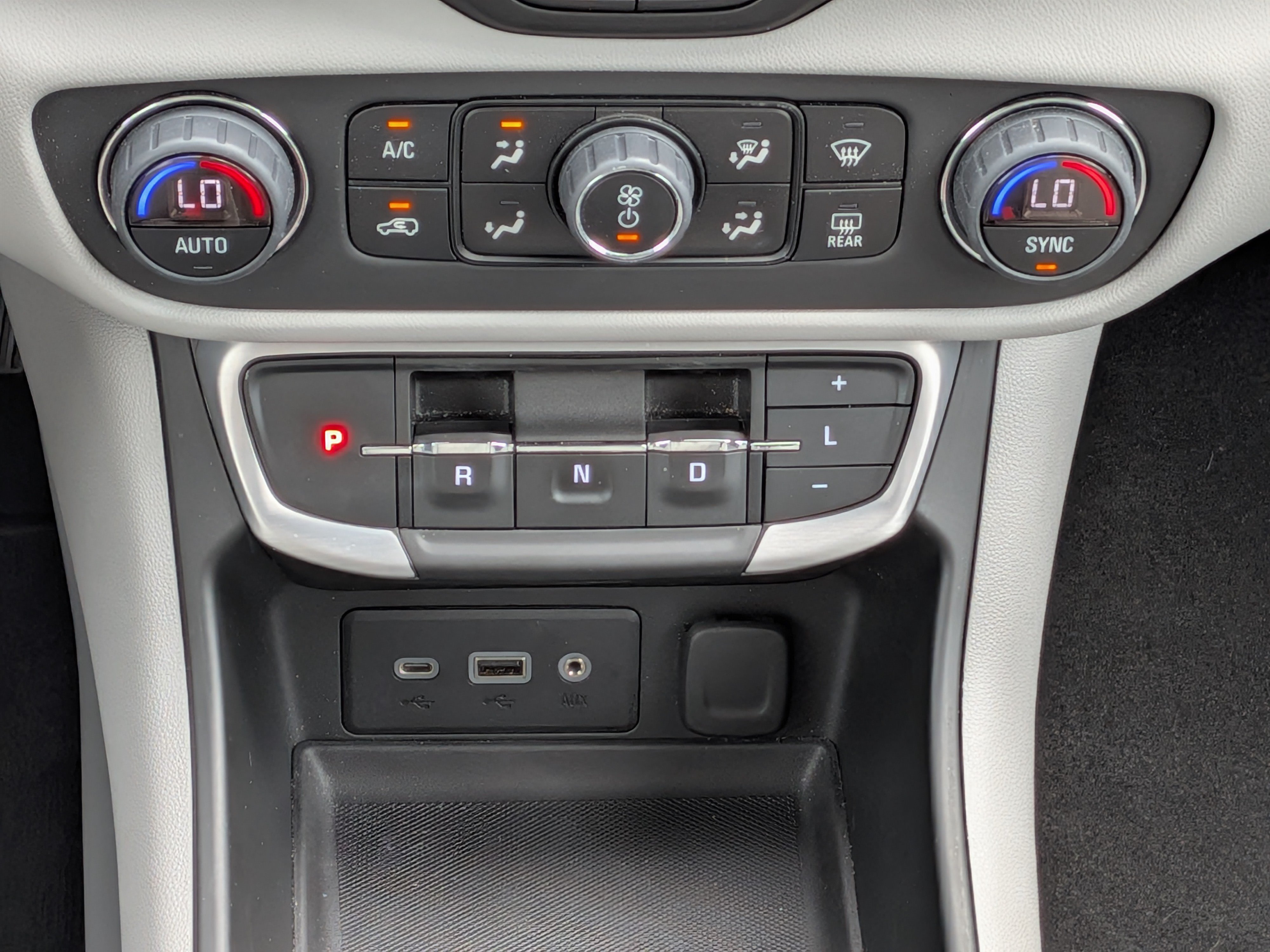 Certified 2022 GMC Terrain SLE w/ Driver Convenience Package FWD image 20