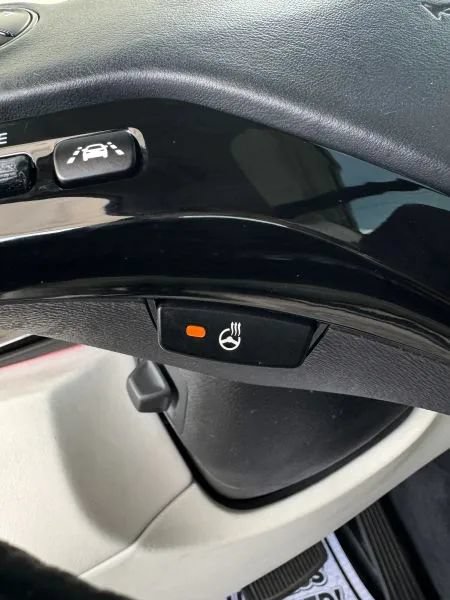 Used 2015 Kia K900 Luxury RWD image 30