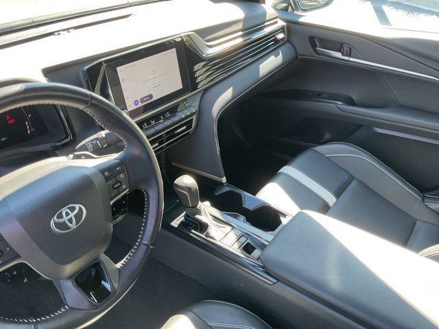 Used 2025 Toyota Camry SE FWD image 19