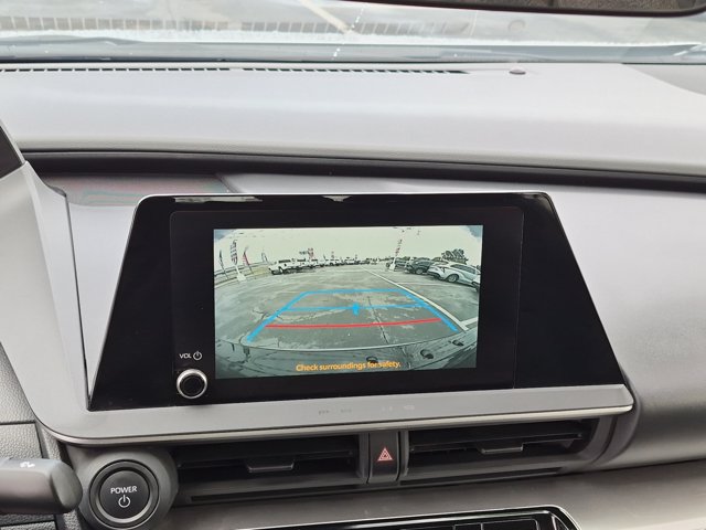 Used 2025 Toyota Prius LE FWD image 23
