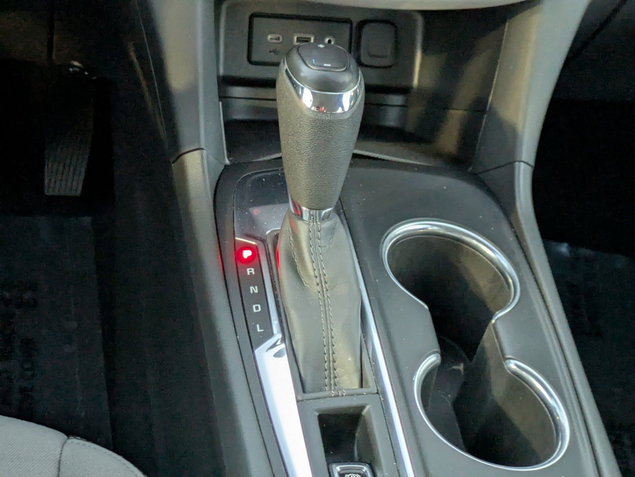 Used 2021 Chevrolet Equinox LS image 20